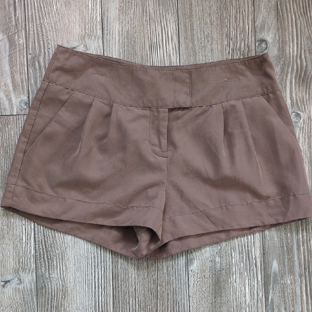 Forever 21 Women’s Brown Mid-Rise Casual Shorts S
